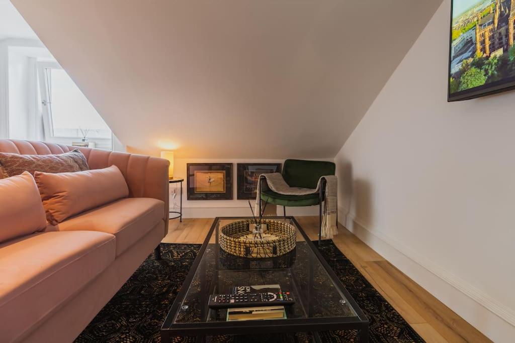 The West End Loft - 5* Retreat - Private Parking! Apartment Glasgow Exterior photo